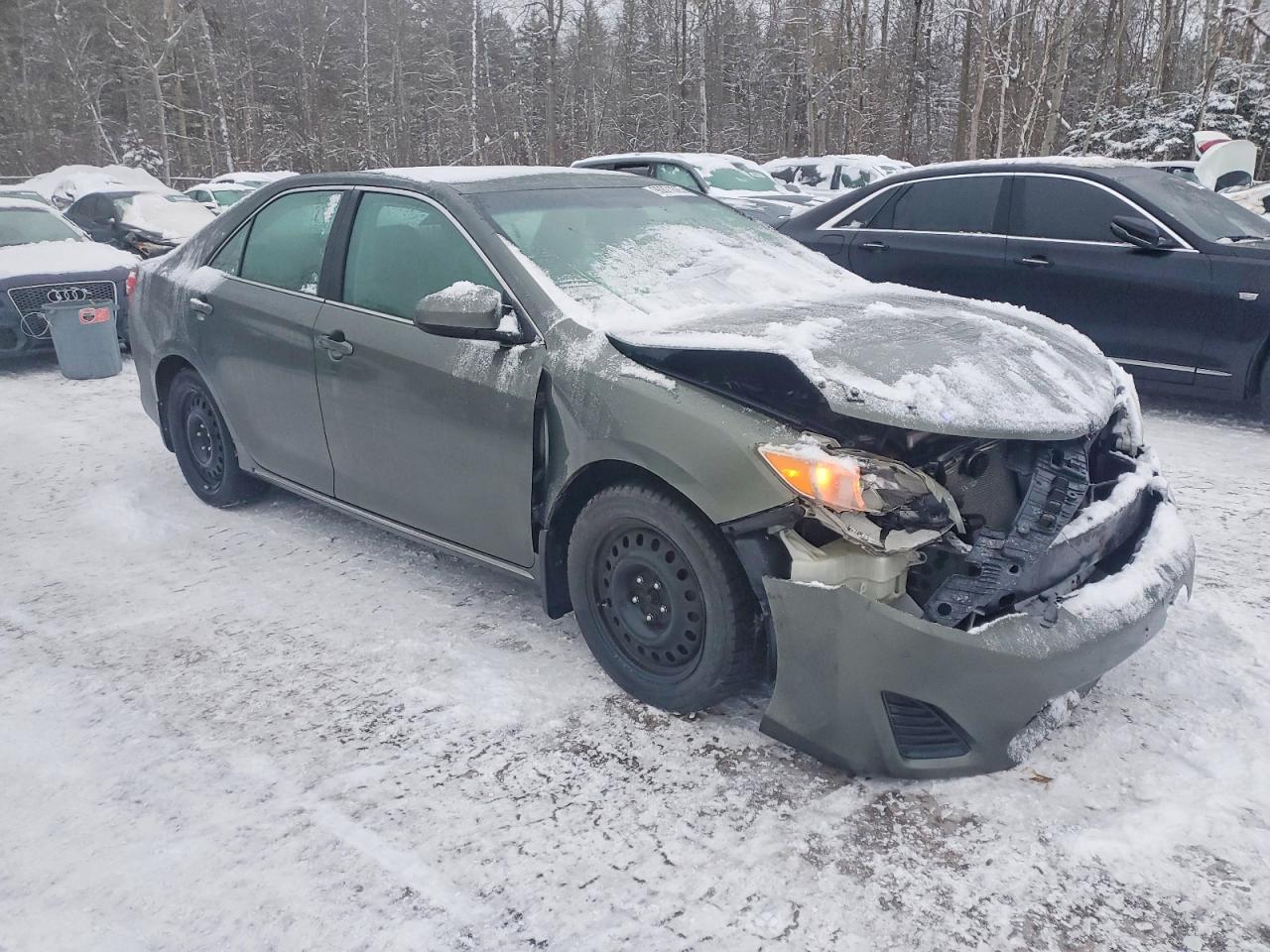 2013 TOYOTA CAMRY L photo 4