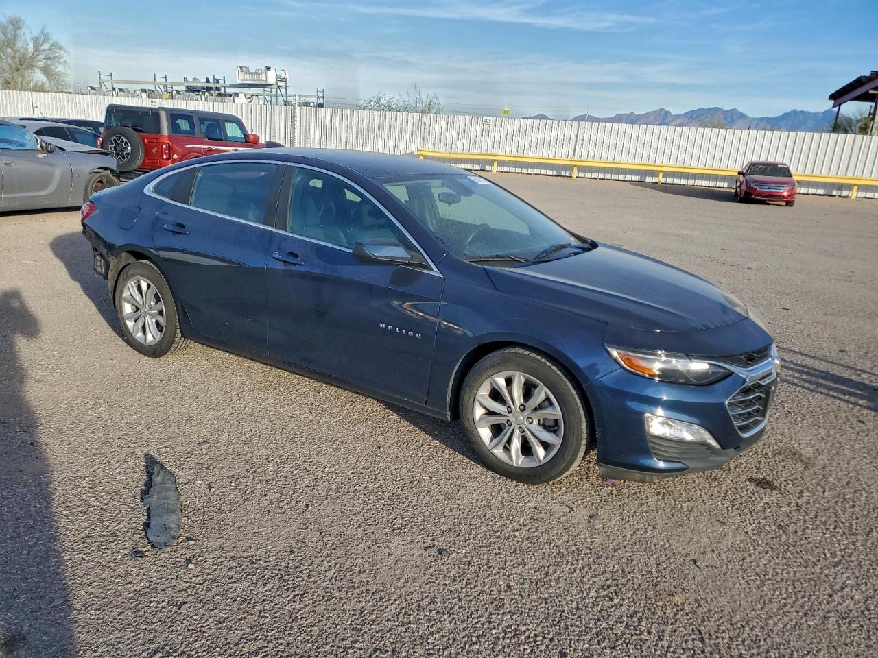 2020 CHEVROLET MALIBU LT photo 4