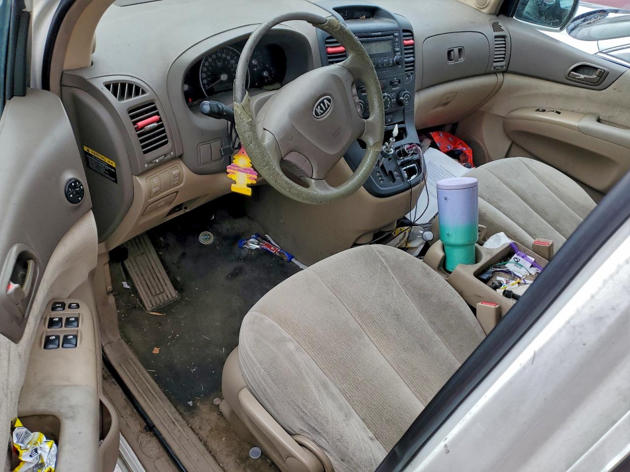 2006 KIA SEDONA EX photo 8