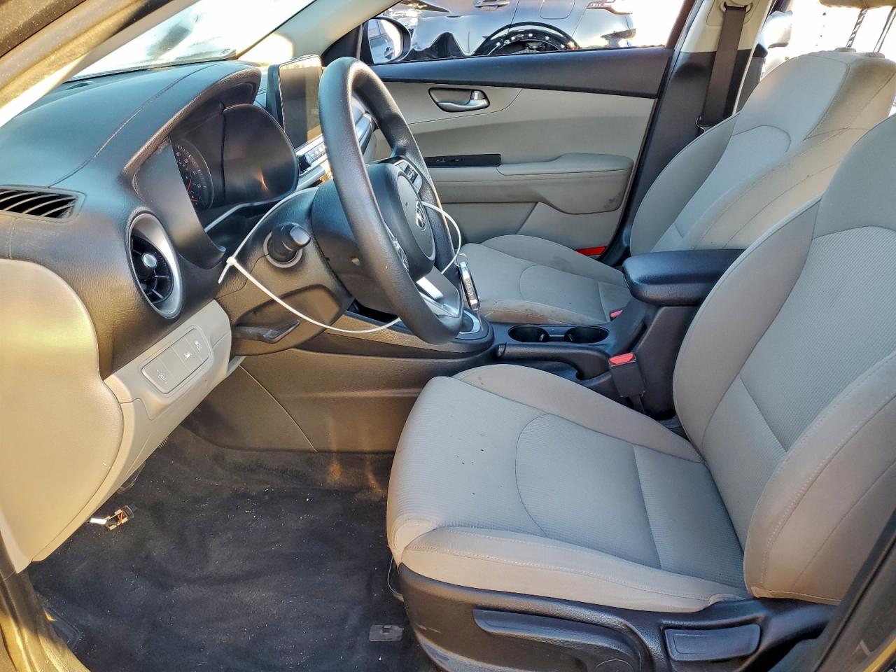 2021 KIA FORTE FE photo 7