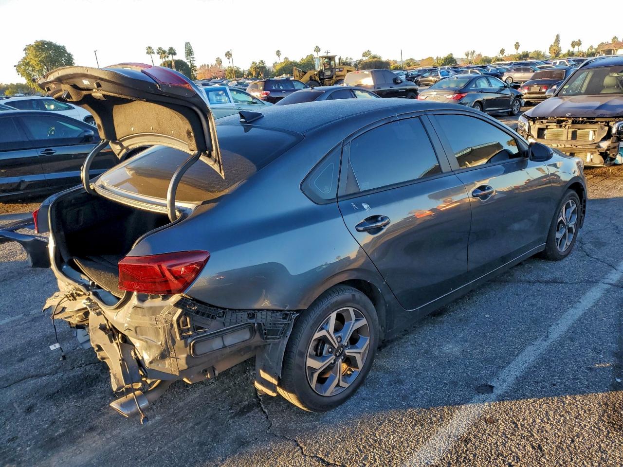 2021 KIA FORTE FE photo 3