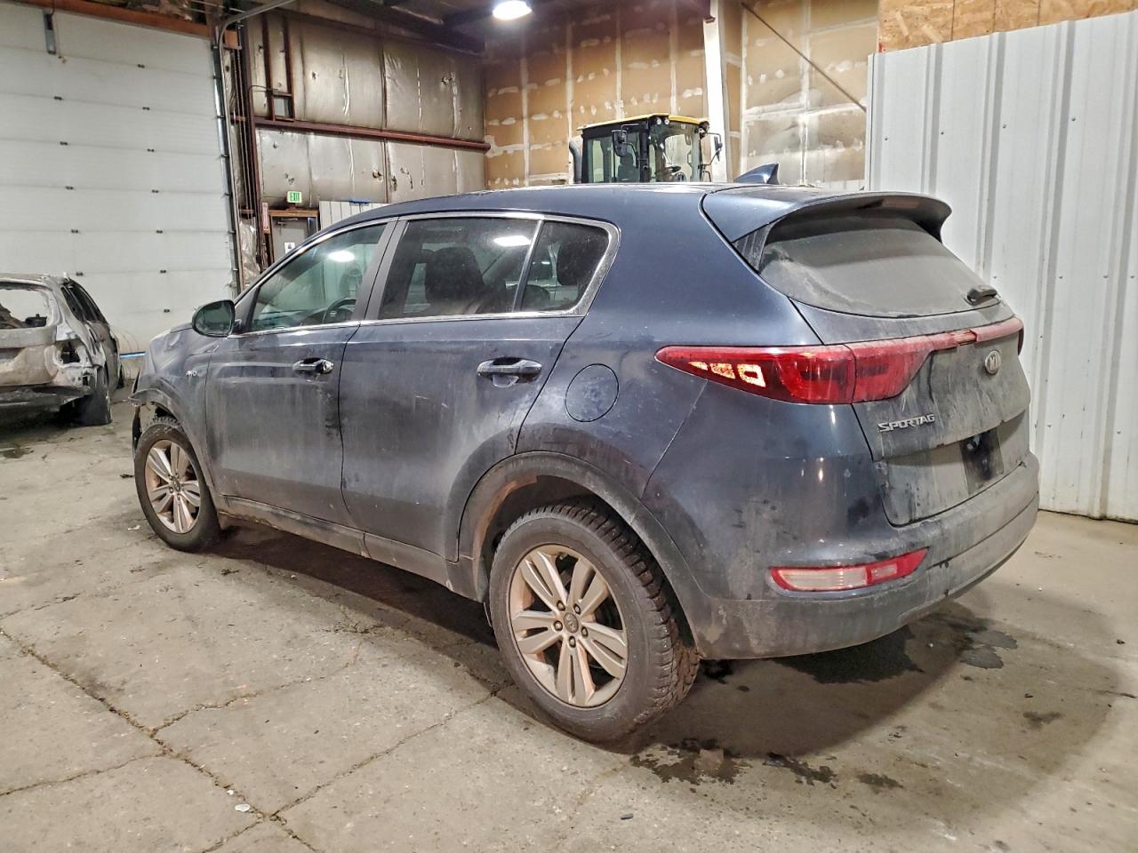2017 KIA SPORTAGE LX photo 2
