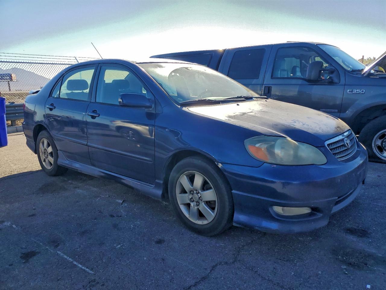 2005 TOYOTA COROLLA photo 4