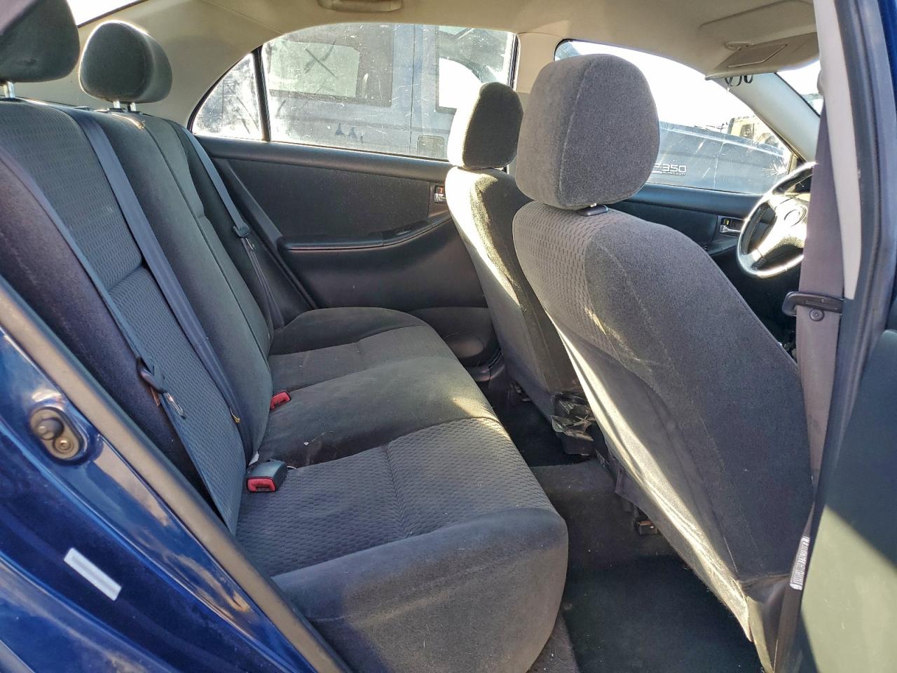 2005 TOYOTA COROLLA photo 10