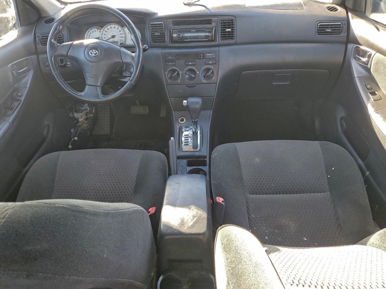 2005 TOYOTA COROLLA photo 8