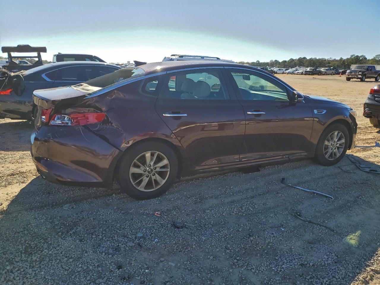 2018 KIA OPTIMA LX photo 5