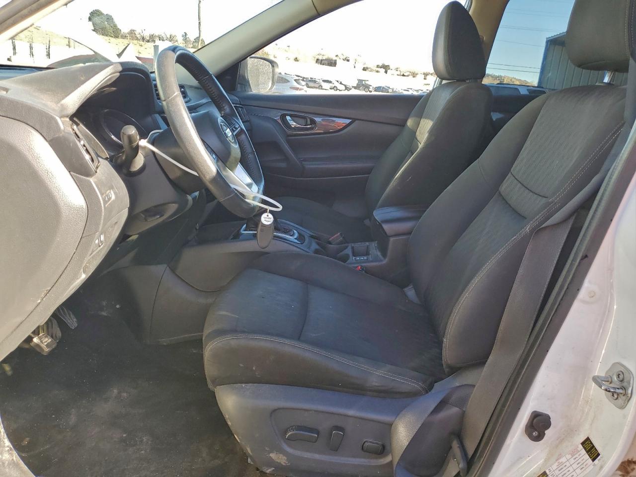 2019 NISSAN ROGUE S photo 7