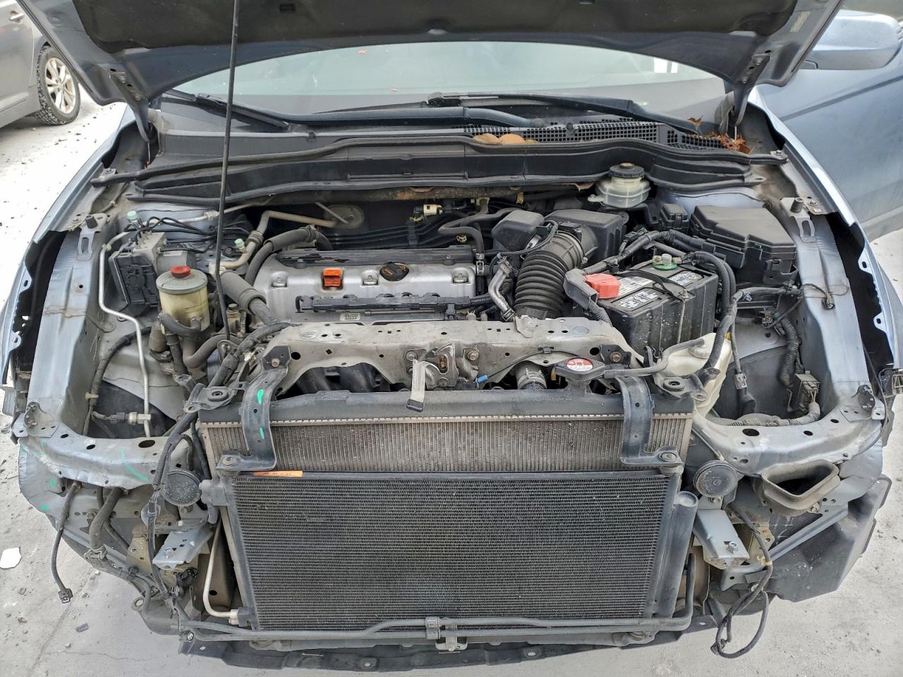 2010 HONDA CR-V EXL photo 12