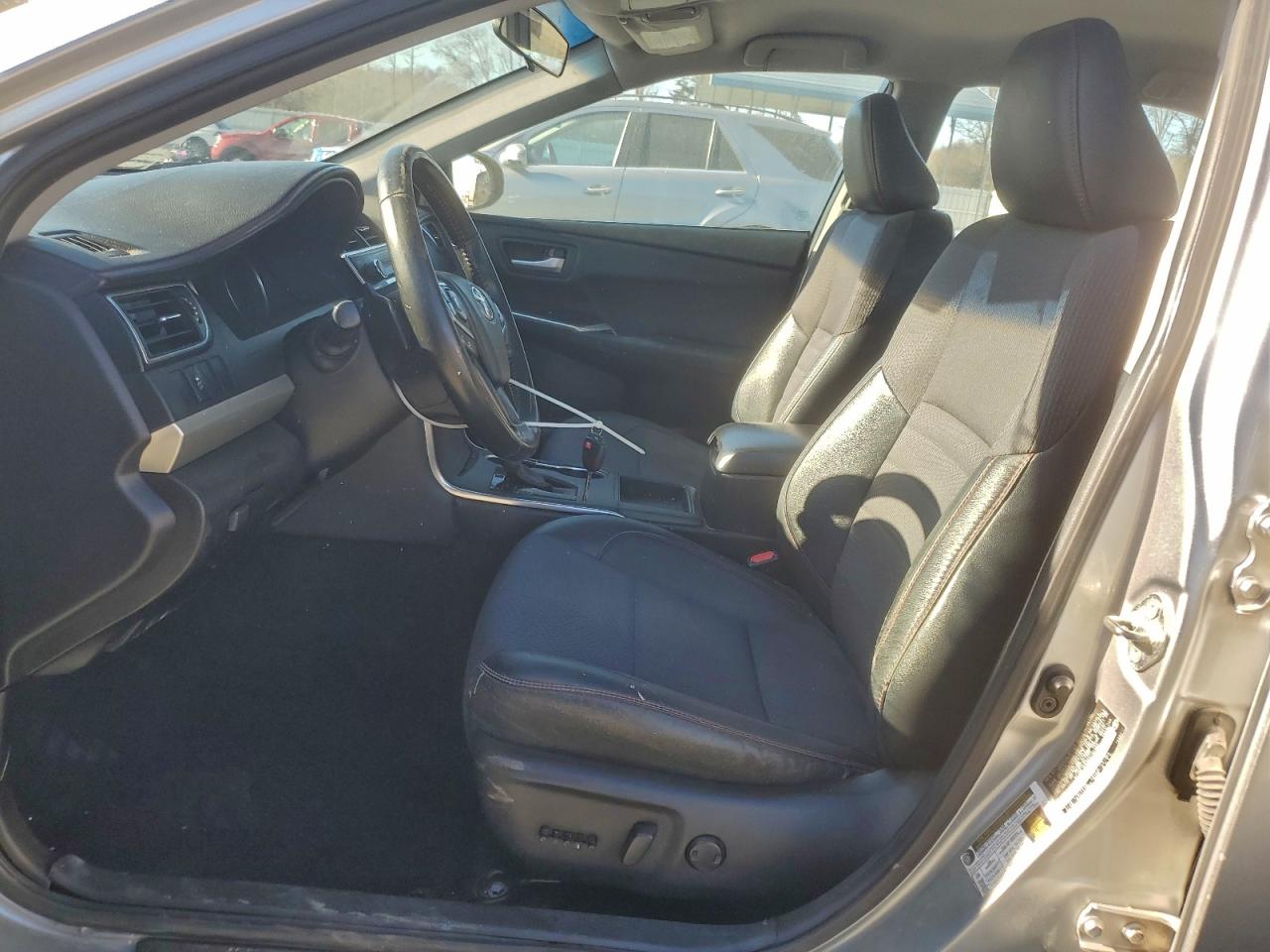 2016 TOYOTA CAMRY LE photo 7