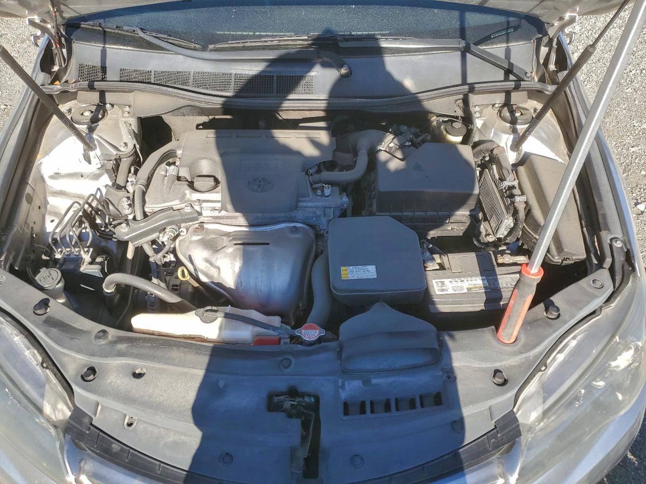 2016 TOYOTA CAMRY LE photo 11