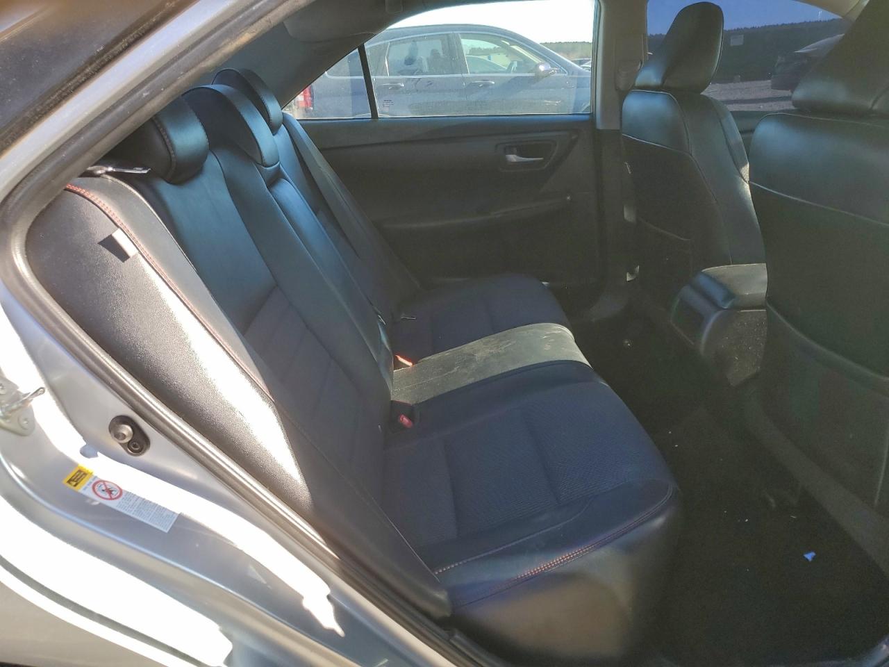 2016 TOYOTA CAMRY LE photo 10