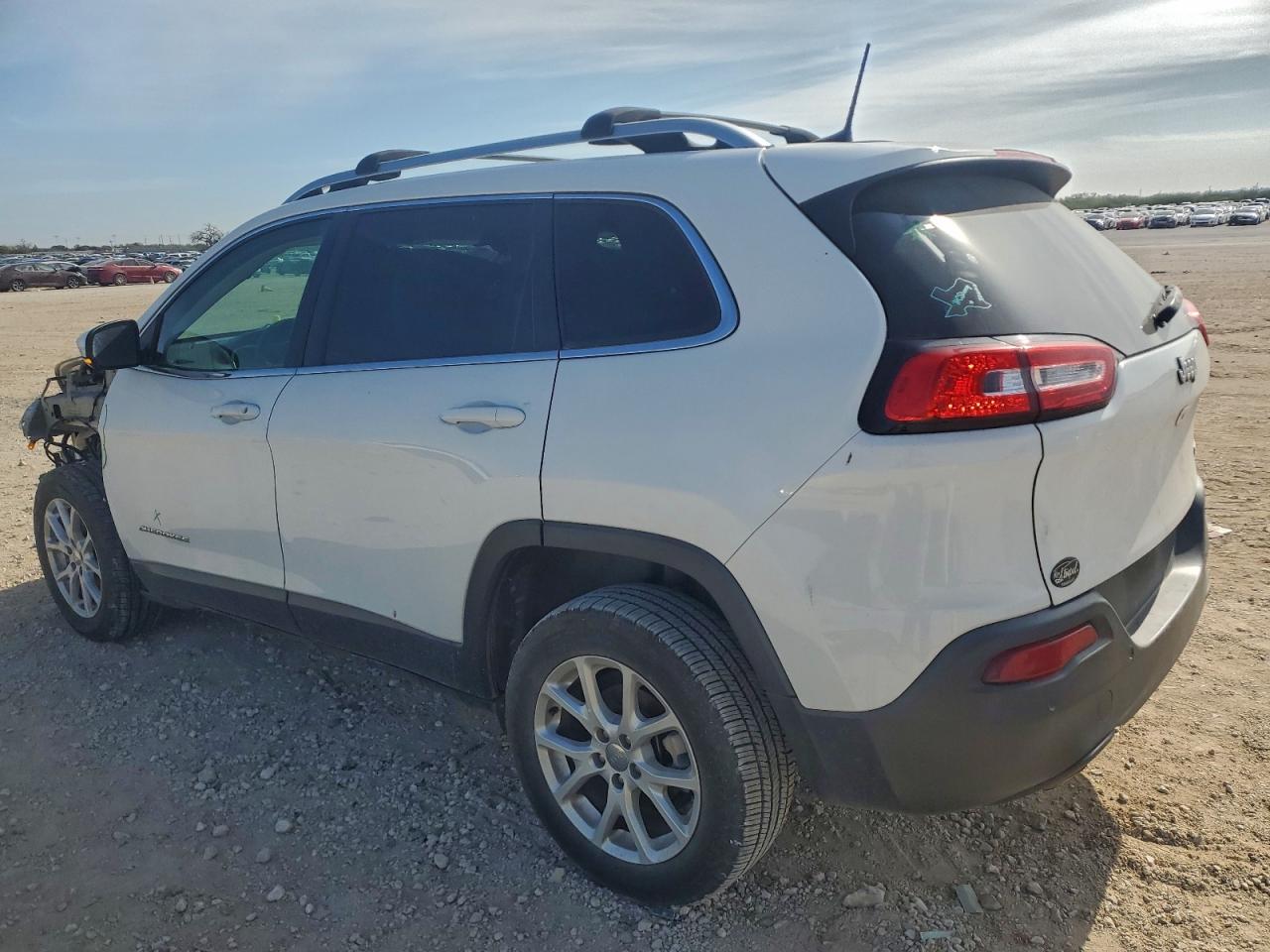 2017 JEEP CHEROKEE LATITUDE photo 2