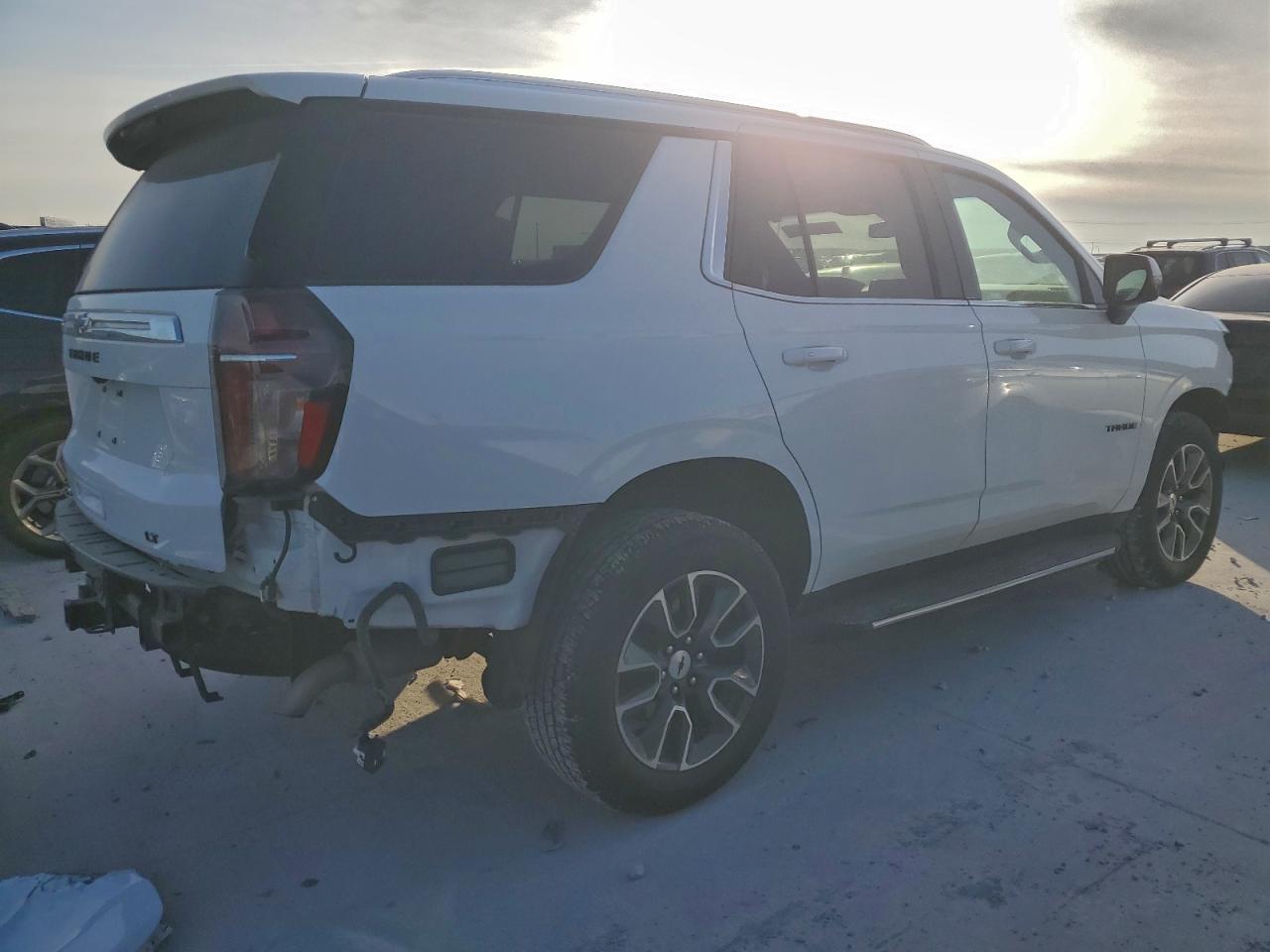 2021 CHEVROLET TAHOE C1500 LT photo 3