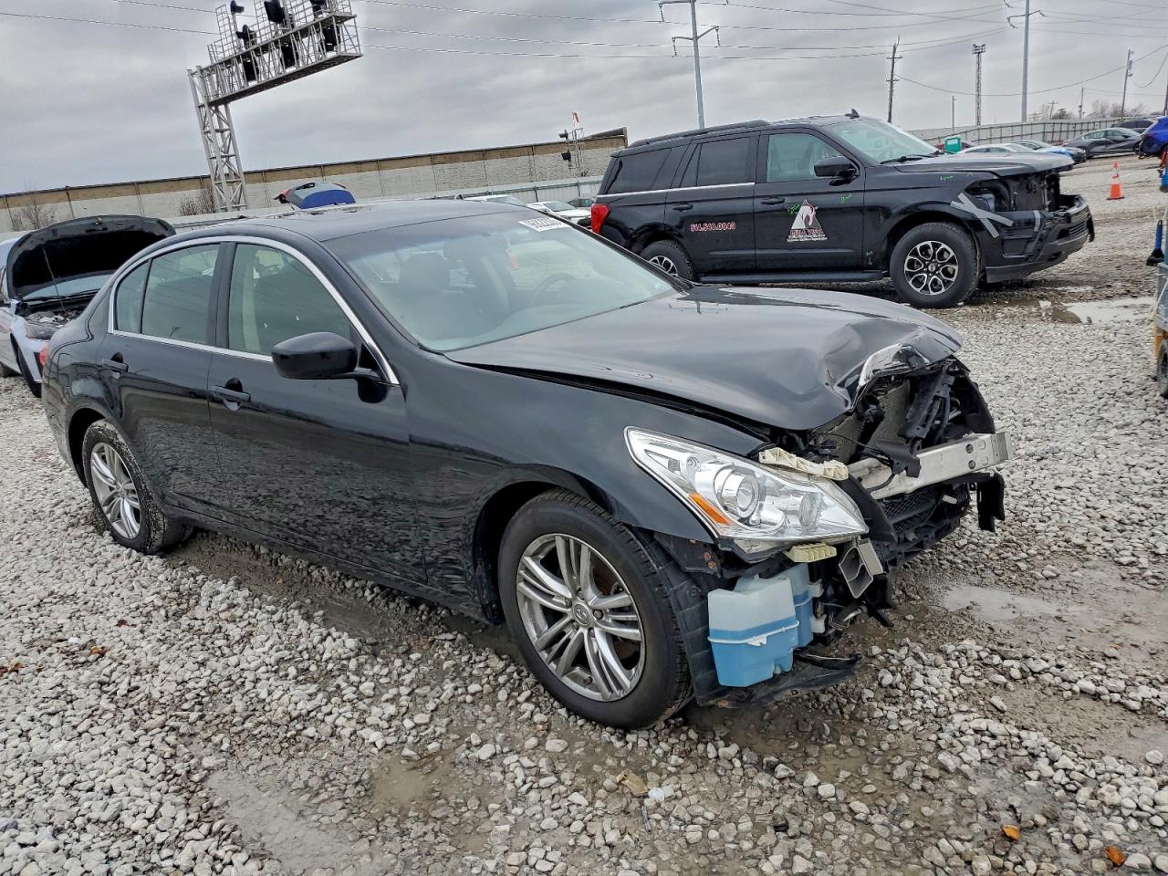 2012 INFINITI G37 photo 4