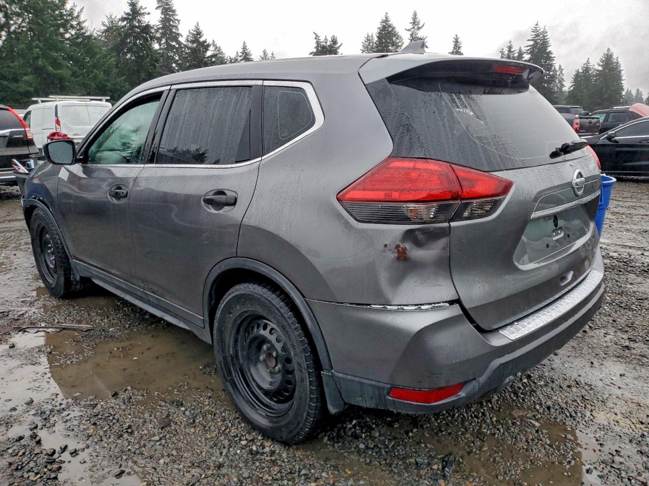 2017 NISSAN ROGUE S photo 2