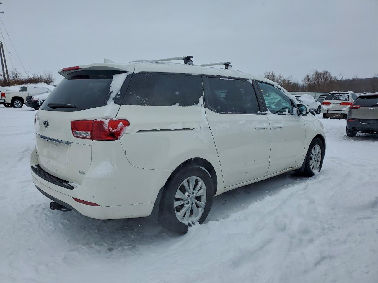 2016 KIA SEDONA LX photo 3