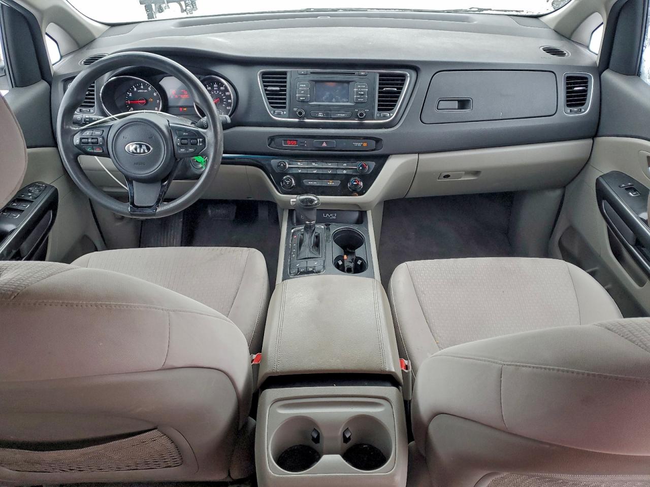 2016 KIA SEDONA LX photo 8