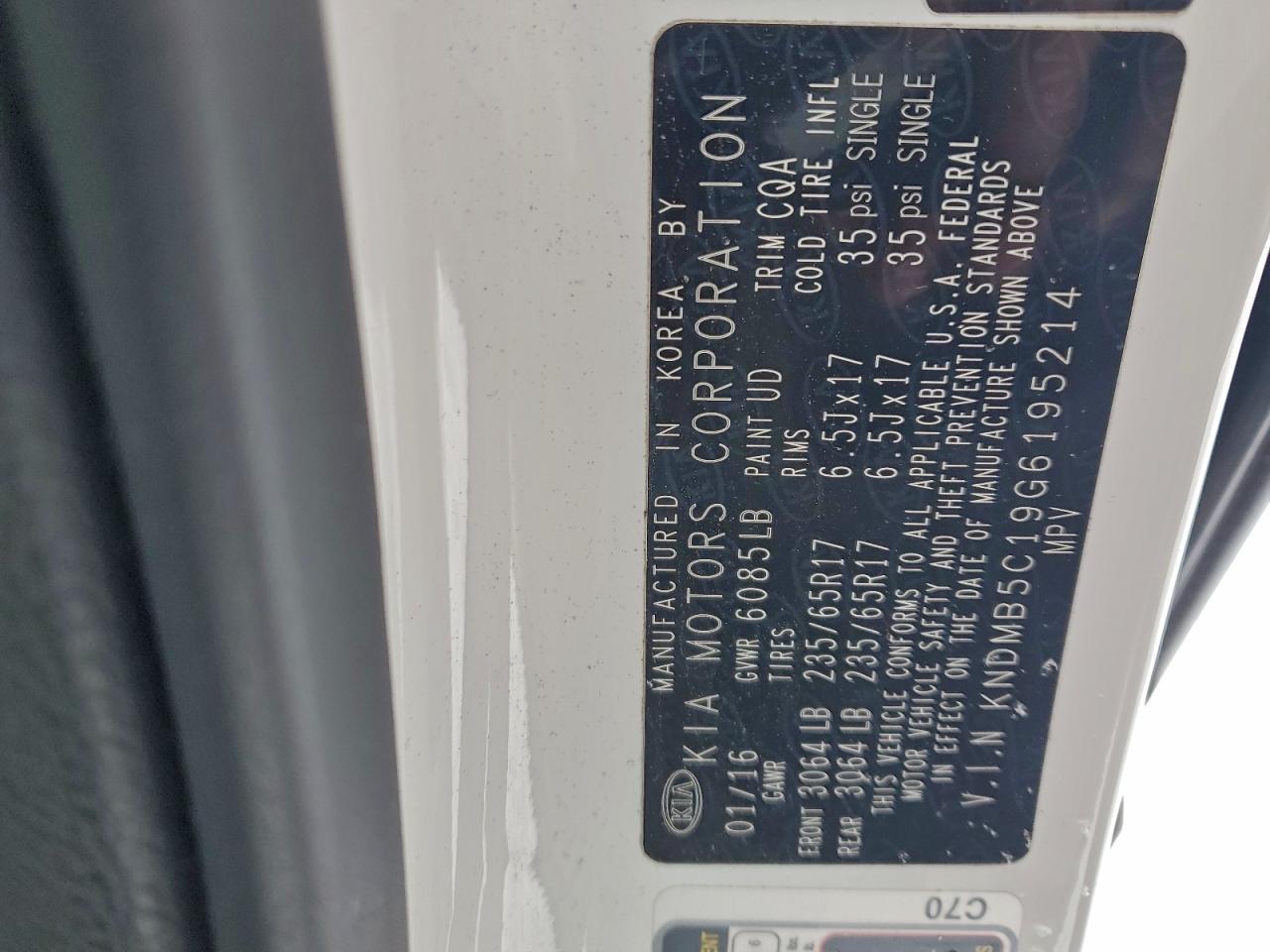 2016 KIA SEDONA LX photo 13