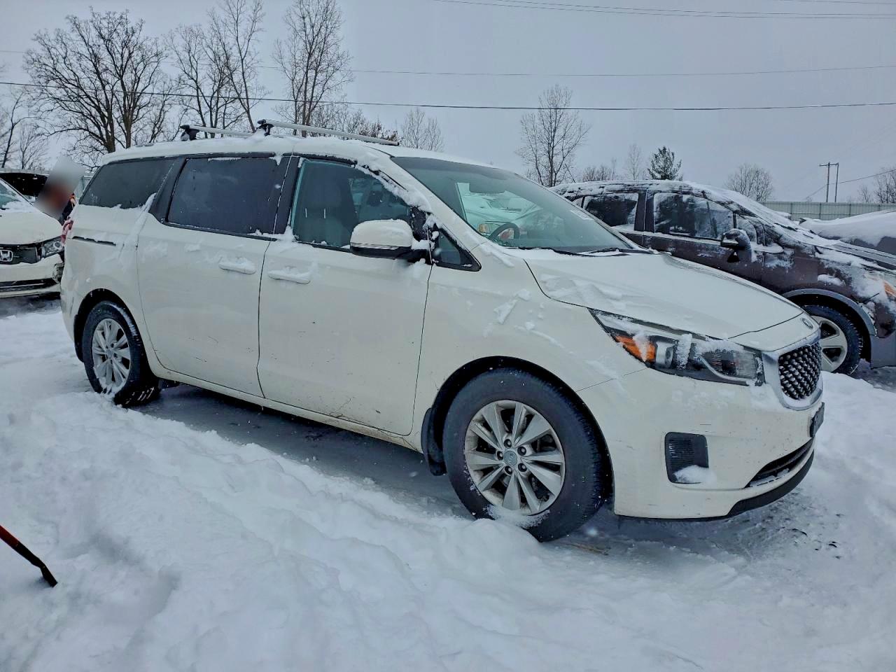 2016 KIA SEDONA LX photo 4