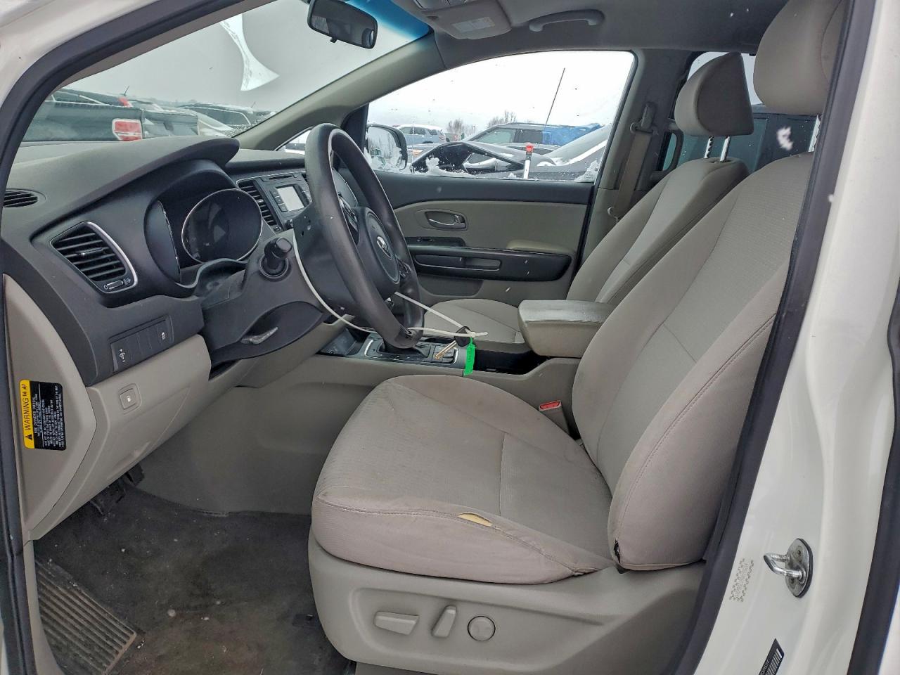 2016 KIA SEDONA LX photo 7