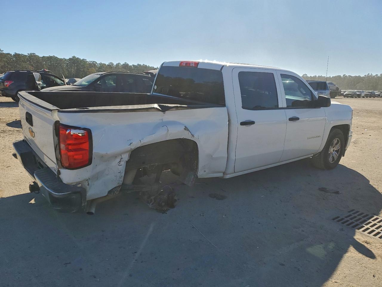 2014 CHEVROLET SILVERADO C1500 LT photo 3