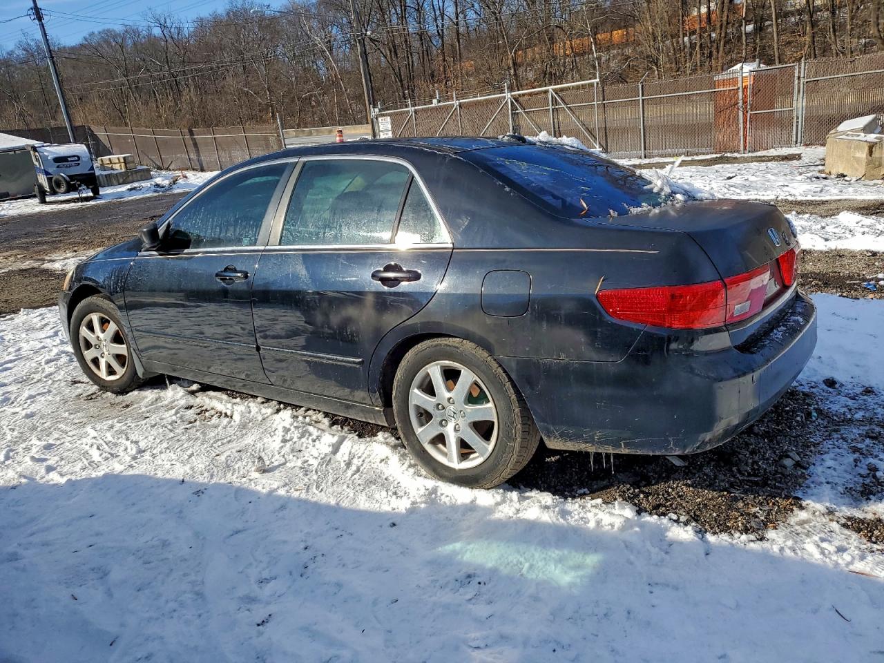 2005 HONDA ACCORD EX photo 2