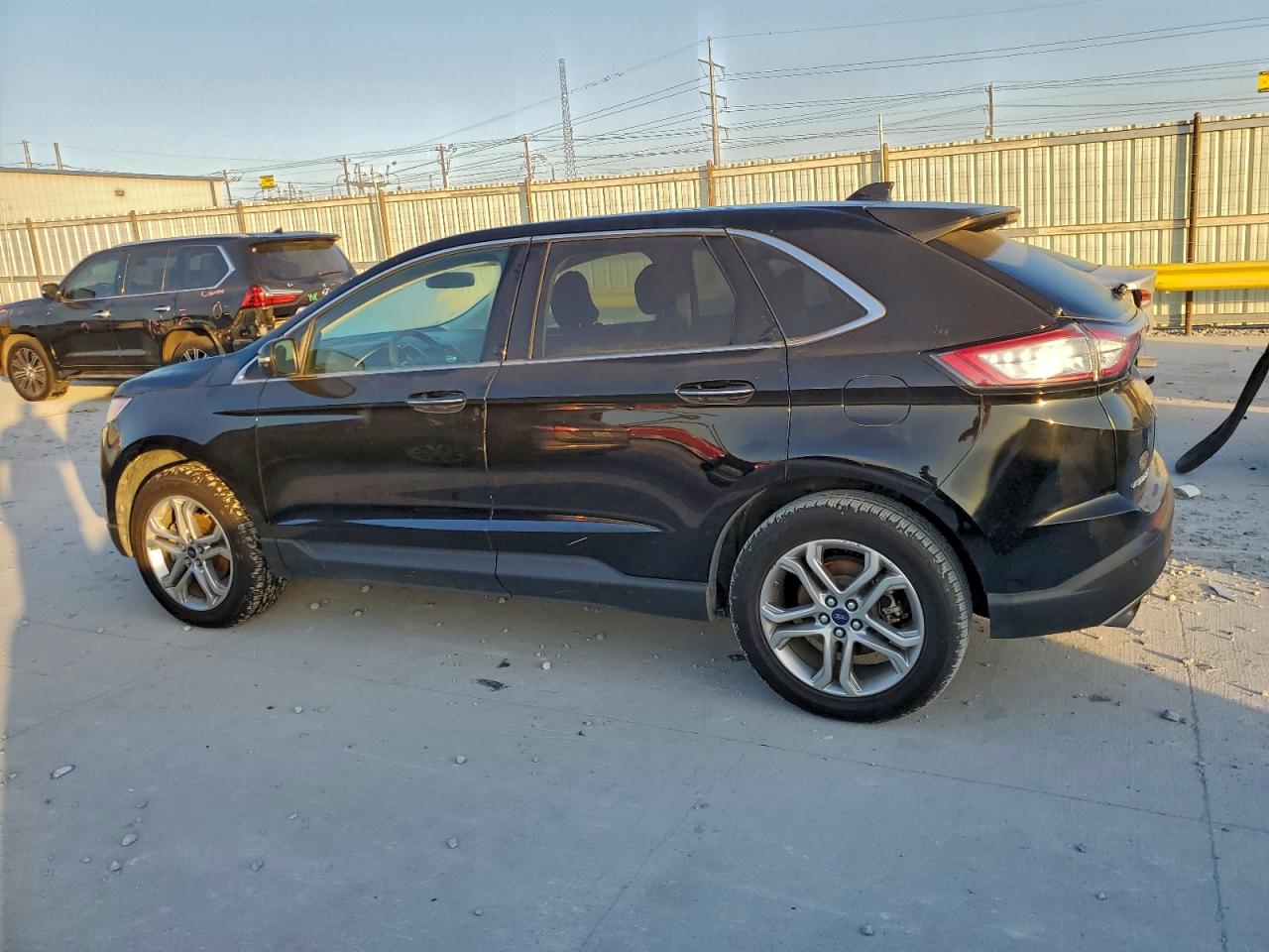 2017 FORD EDGE TITANIUM photo 2