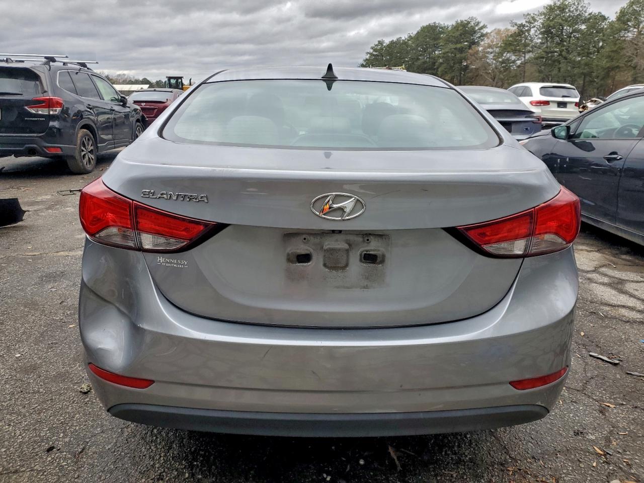 2015 HYUNDAI ELANTRA SE photo 6