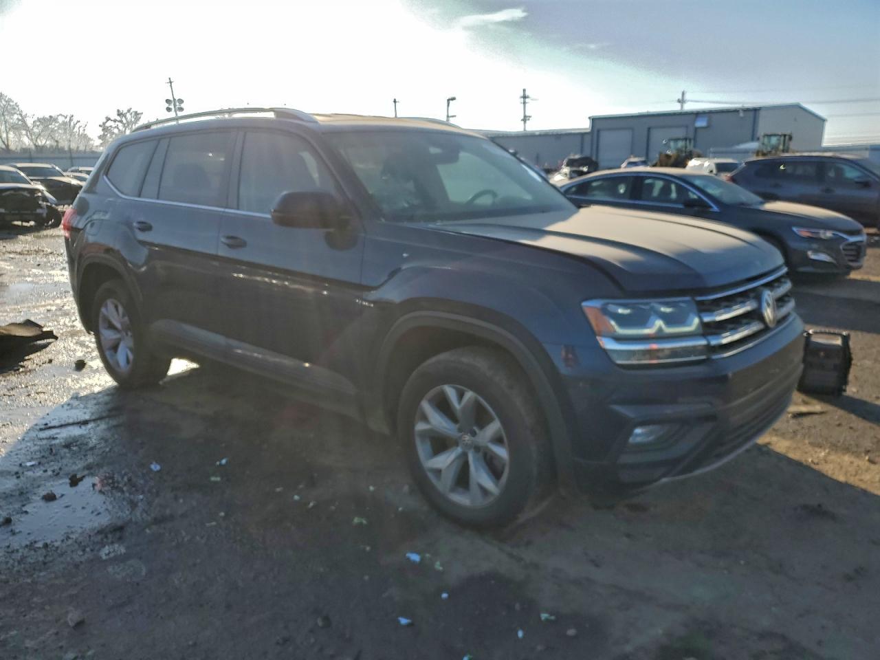 2018 VOLKSWAGEN ATLAS SE photo 4