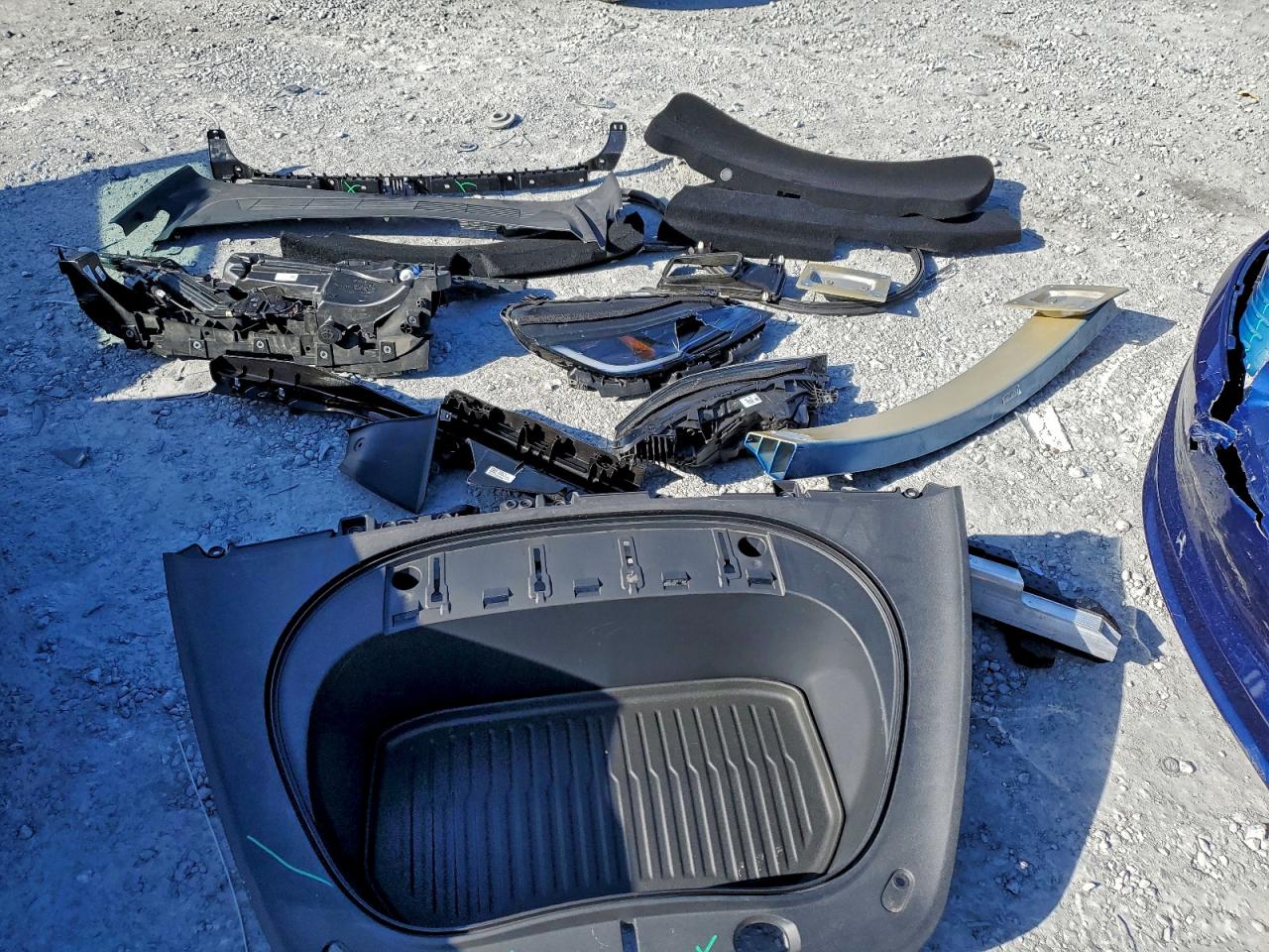2024 TESLA MODEL 3 photo 12