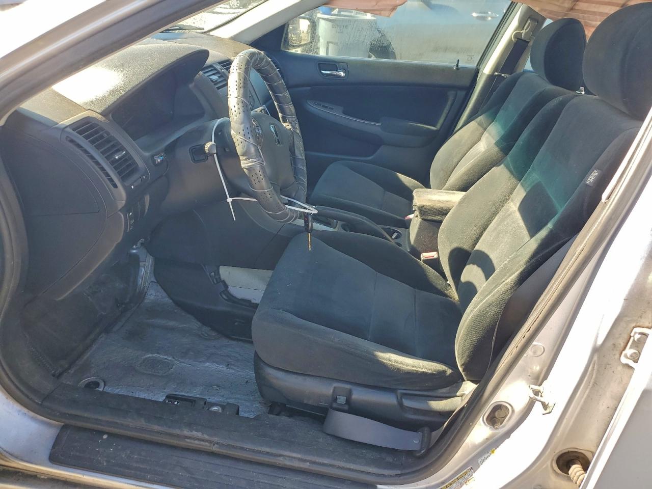 2005 HONDA ACCORD EX photo 7