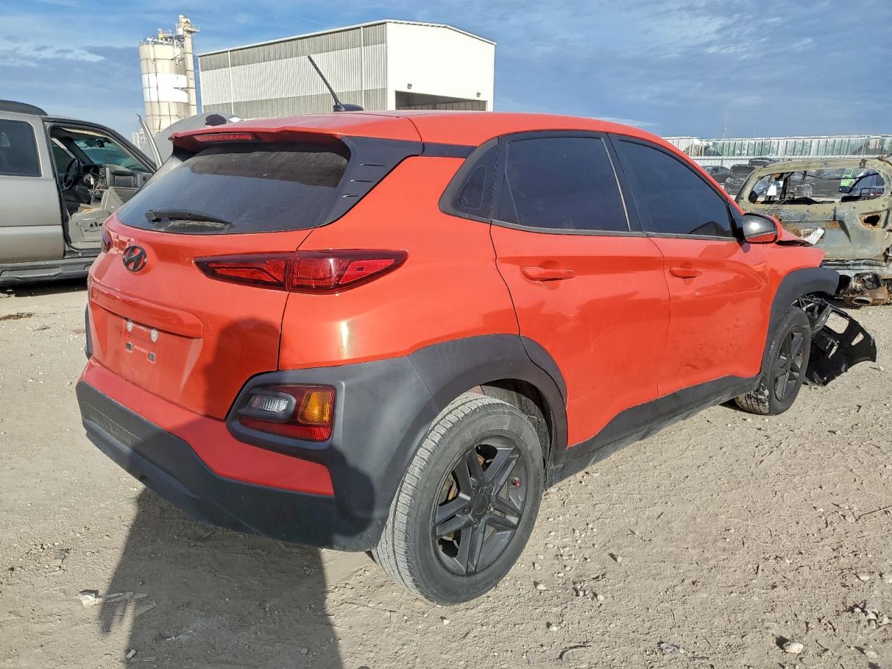 2020 HYUNDAI KONA SE photo 3