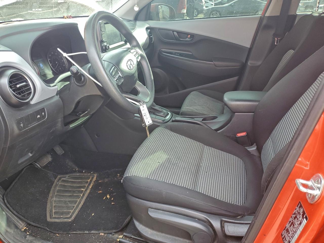 2020 HYUNDAI KONA SE photo 7