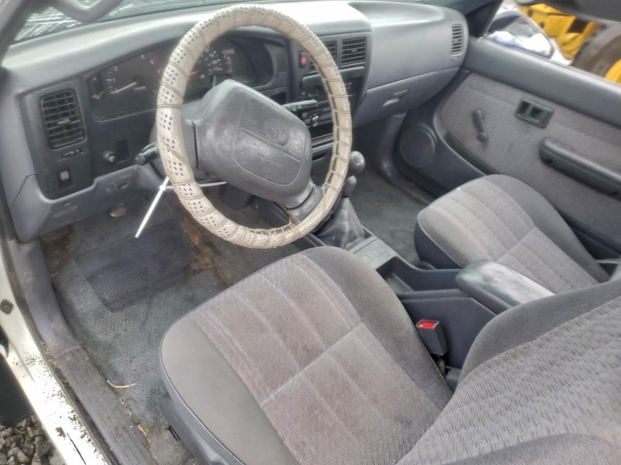 1997 TOYOTA TACOMA photo 8