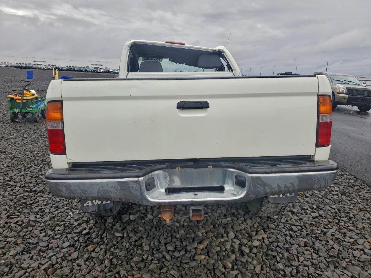 1997 TOYOTA TACOMA photo 6
