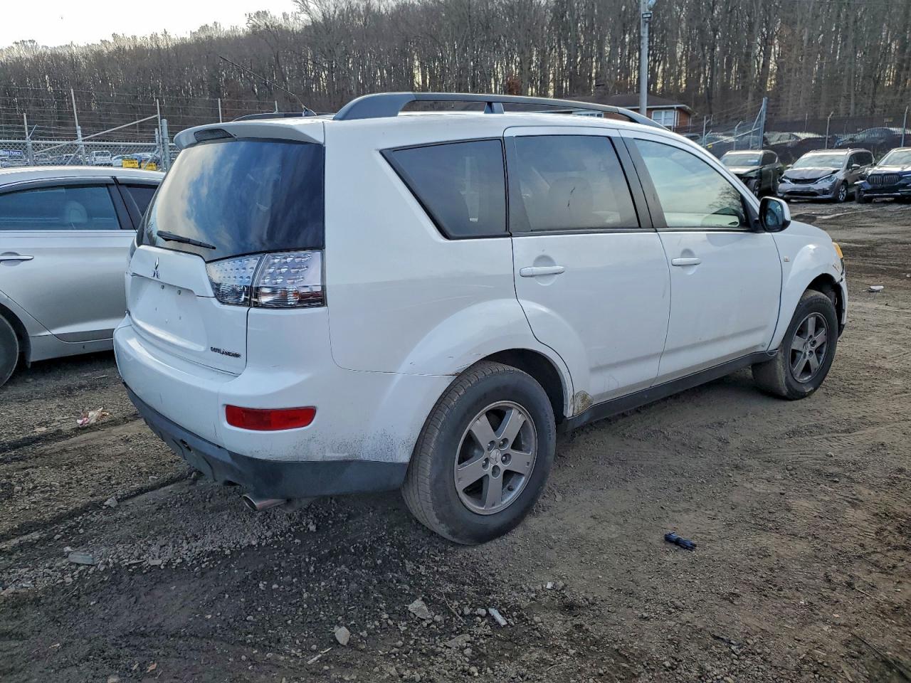 2008 MITSUBISHI OUTLANDER ES photo 3