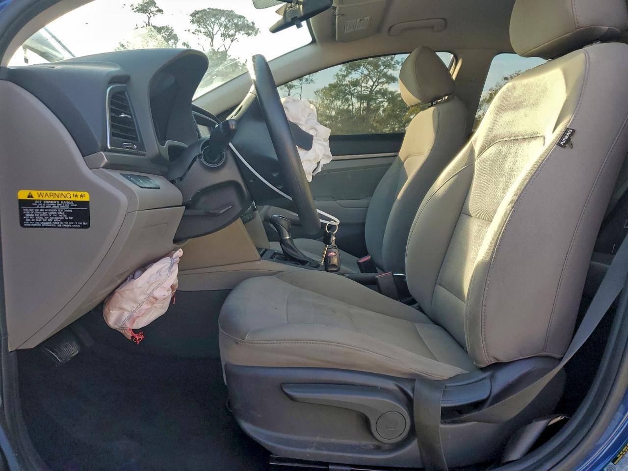 2018 HYUNDAI ELANTRA SEL photo 7
