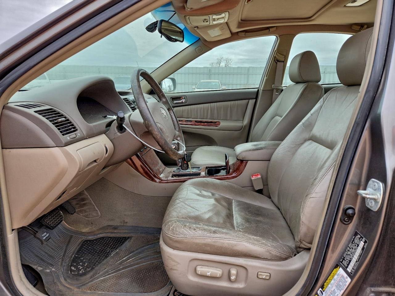 2005 TOYOTA CAMRY LE photo 7