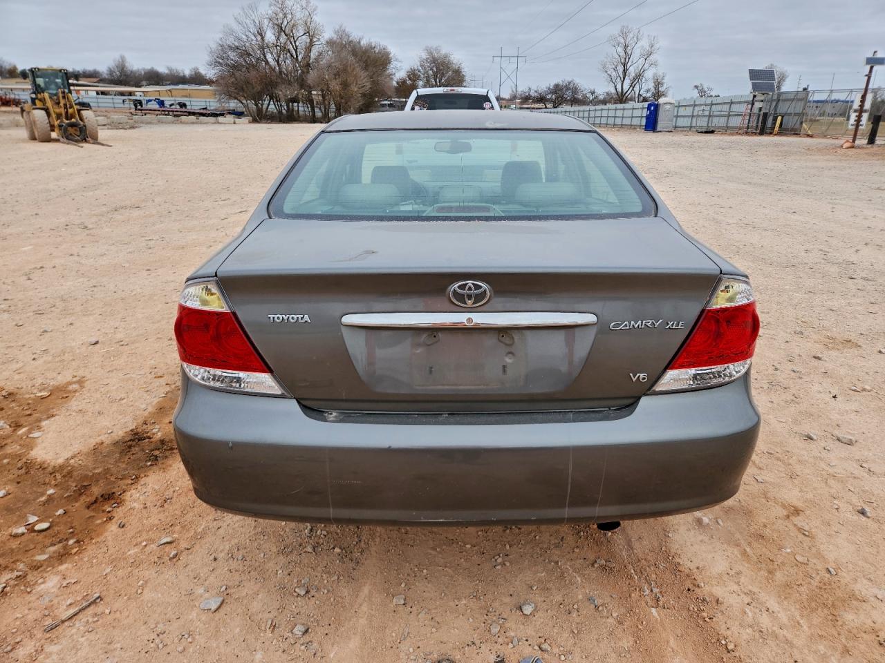 2005 TOYOTA CAMRY LE photo 6