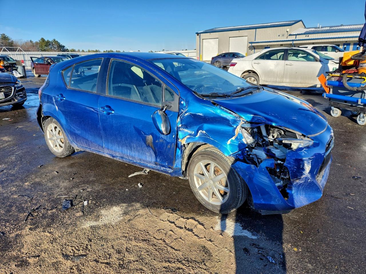 2016 TOYOTA PRIUS C photo 4