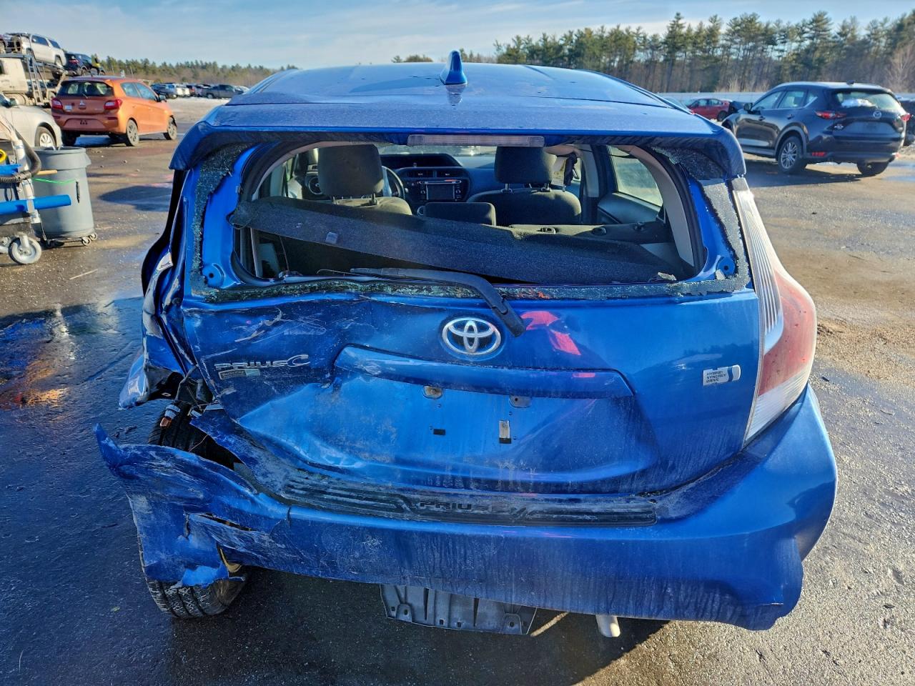 2016 TOYOTA PRIUS C photo 6