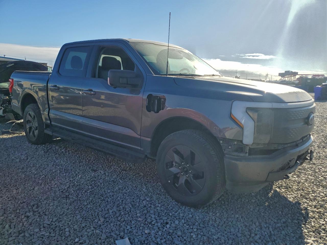 2023 FORD F150 LIGHTNING PRO photo 4