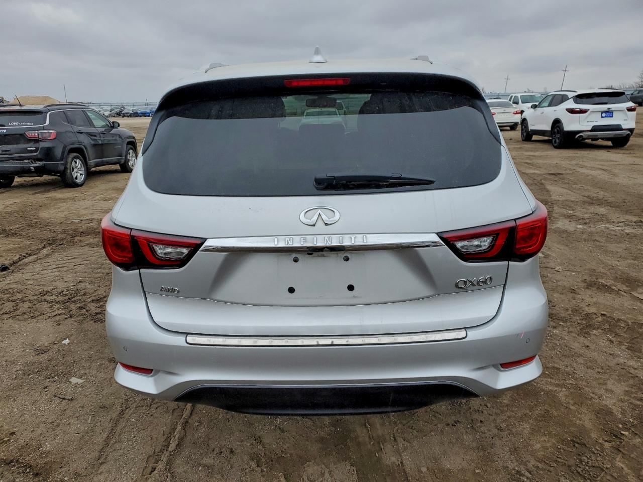 2020 INFINITI QX60 LUXE photo 6