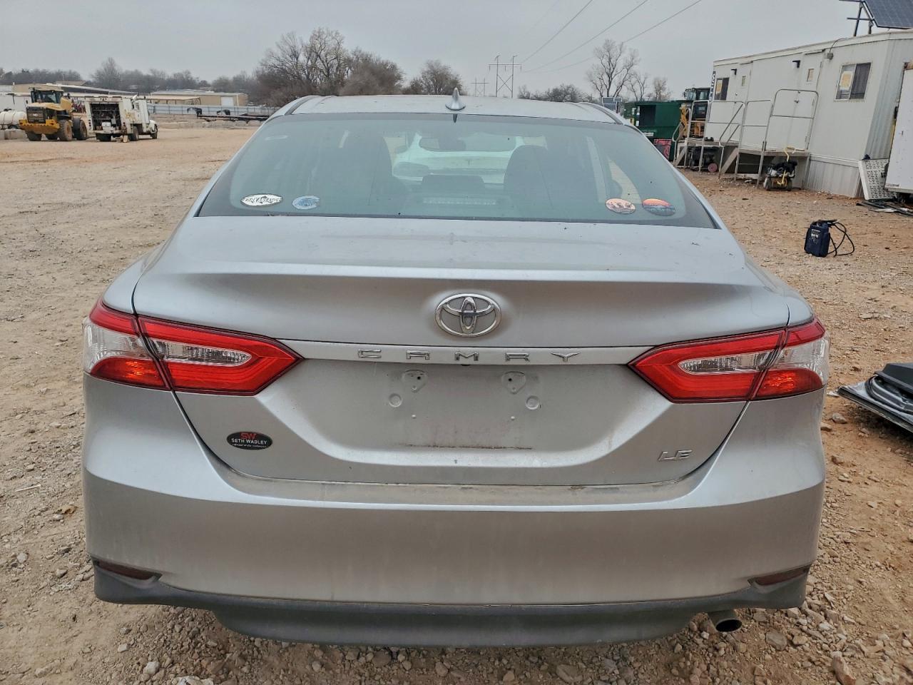 2020 TOYOTA CAMRY LE photo 6