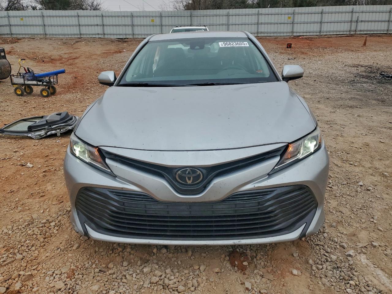 2020 TOYOTA CAMRY LE photo 5