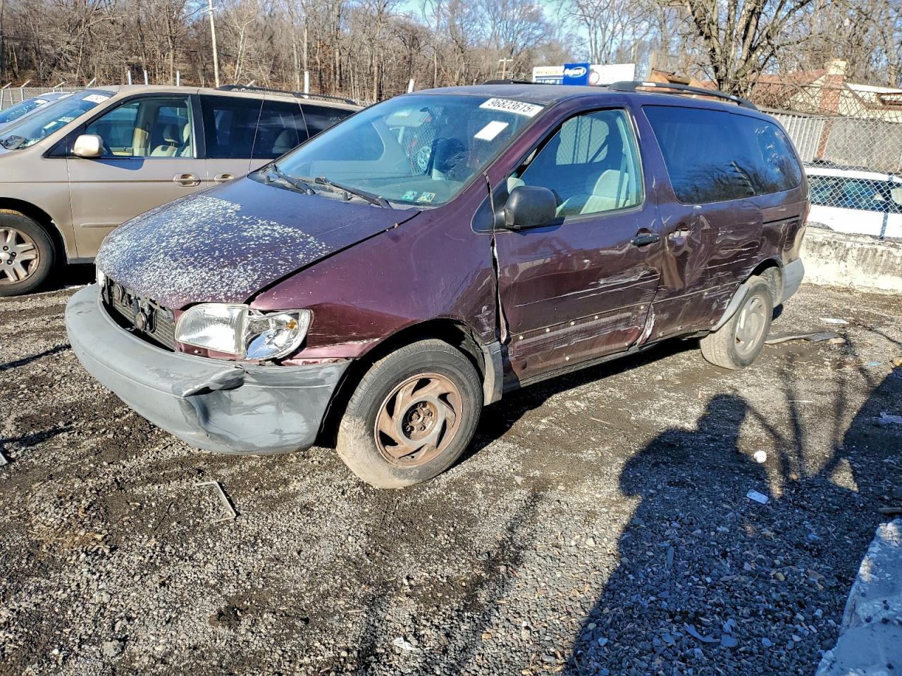 1999 TOYOTA SIENNA LE — SIDE damage — photo 1