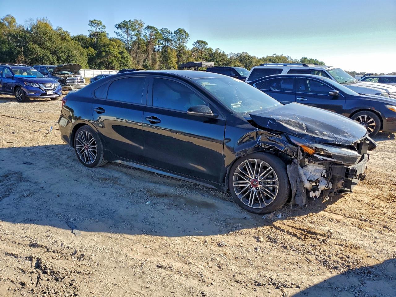 2023 KIA FORTE GT photo 4