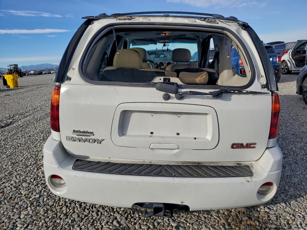 2005 GMC ENVOY photo 6