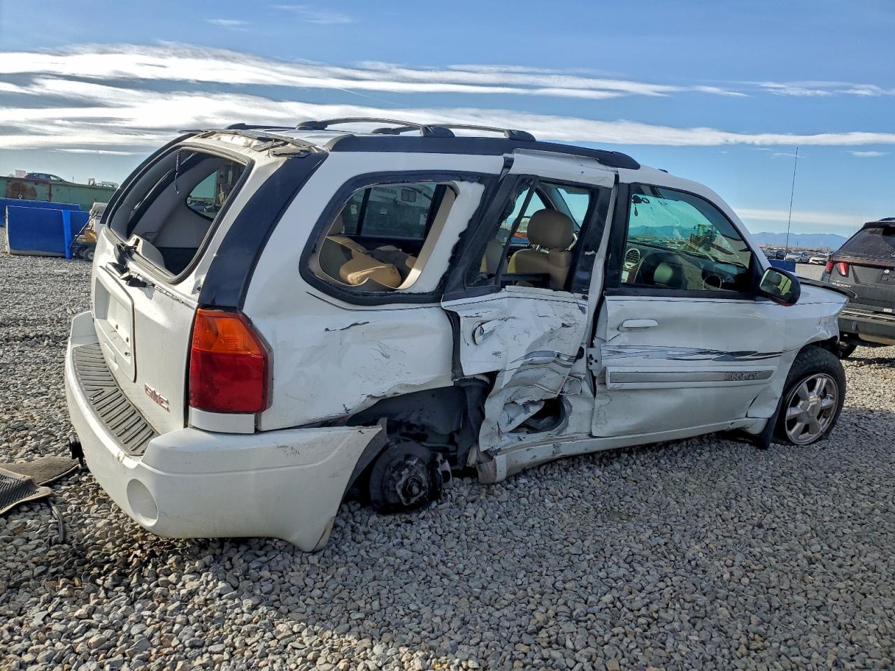 2005 GMC ENVOY photo 3