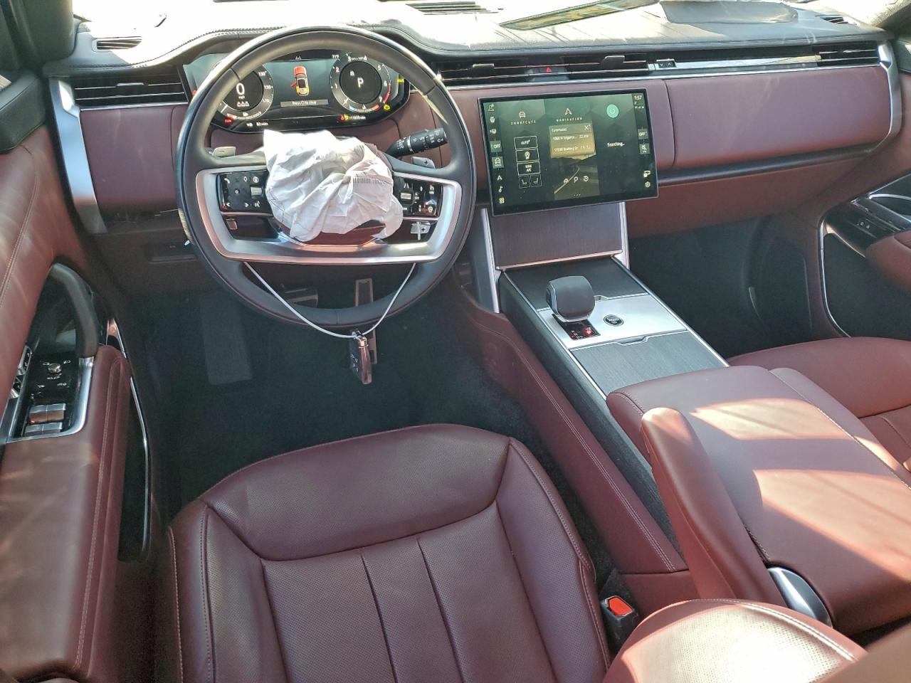 2025 LAND ROVER RANGE ROVER SE photo 8